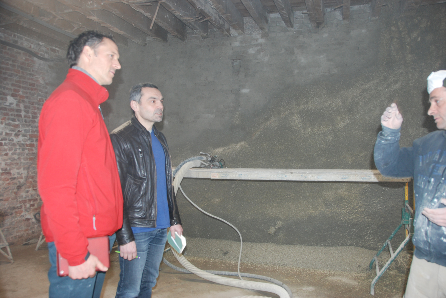 Démonstration de projection de béton de chanvre à l'ENSA Normandie à Darnetal (76)