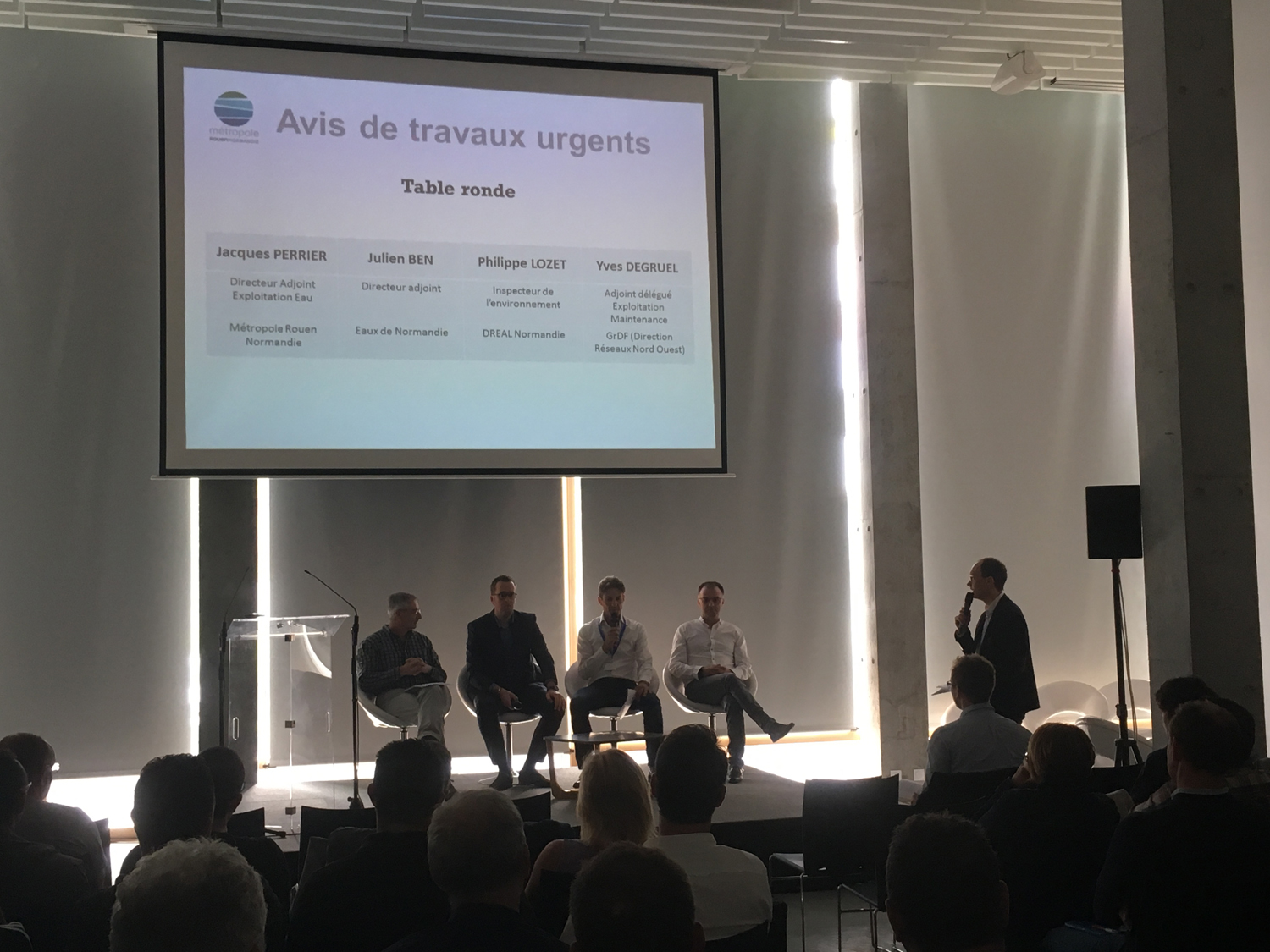 Table ronde - Avis de travaux urgents