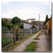 Photographie de Benoît Grimbert issues de l'ouvrage « Normandie, paysages de la reconstruction ». (2006 - Commande du Pôle Image Haute-Normandie)
