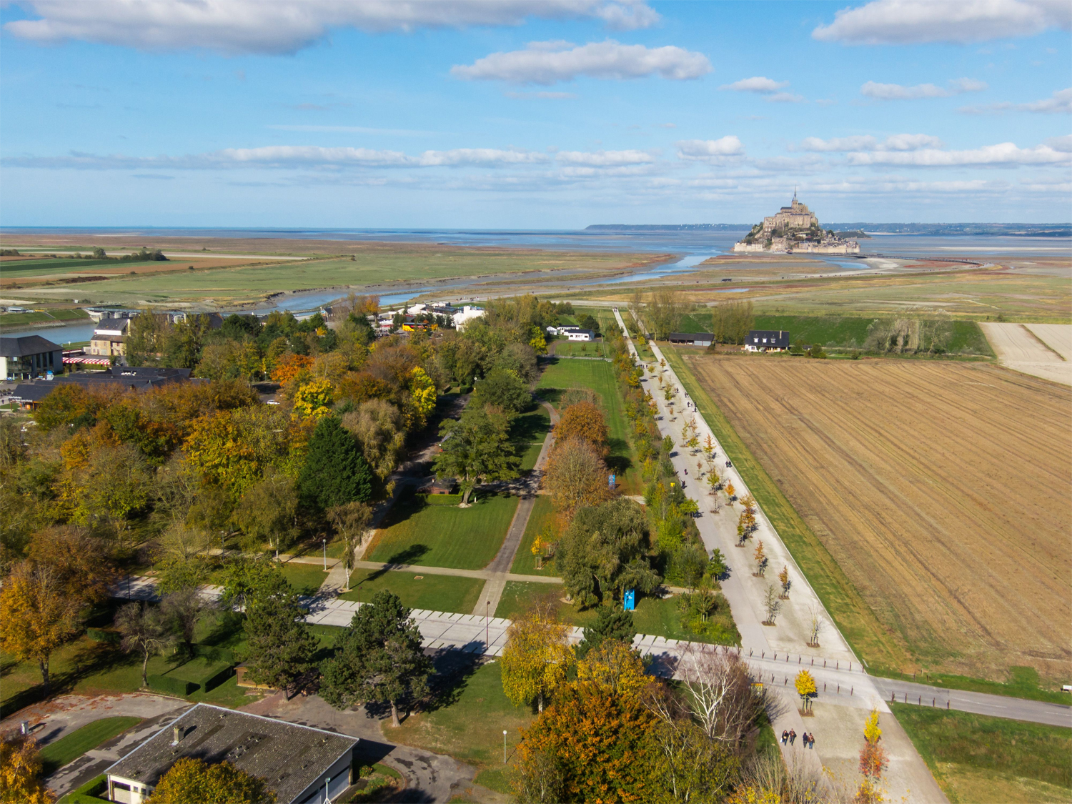 Les paysages de la Caserne et de ses abords Cliché Michel DEHAYE
