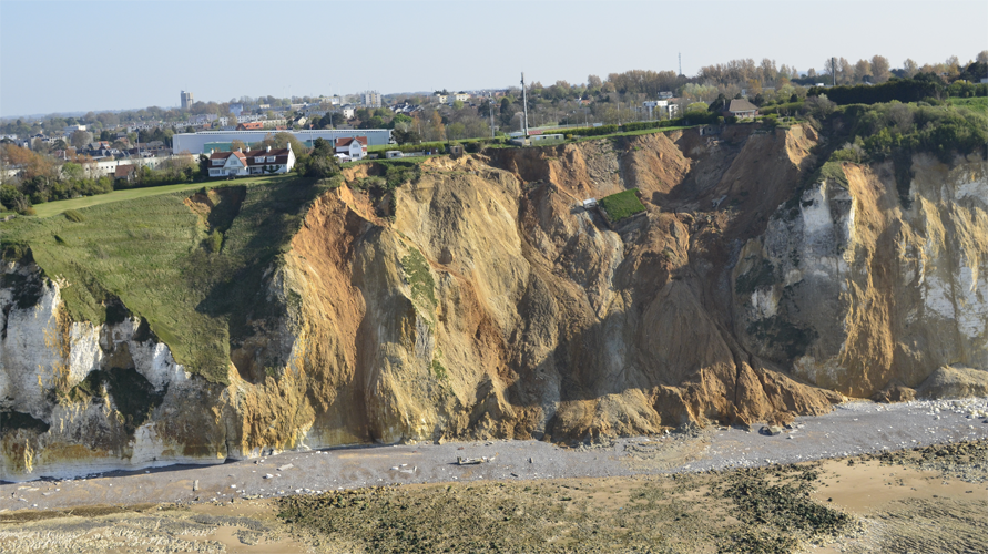 Érosion de la falaise de Pourville-sur-Mer (76) - 2014 - Crédits BRGM